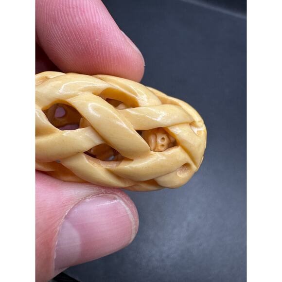 Vintage Barrel Open Weave Cross w/ Frog Couple Hand Carved Bead 38.2mm - Picture 4 of 10